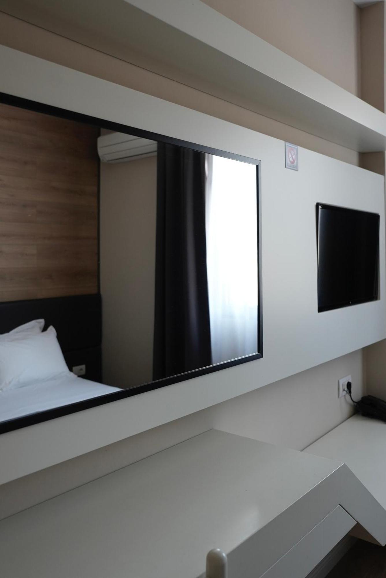 Bluepoint Hotel
